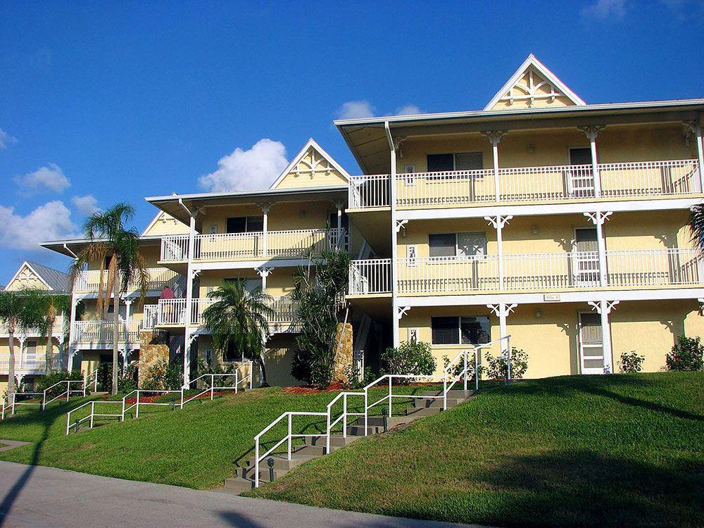 Hilton Vacation Club Charter Club Naples Bay Exterior photo